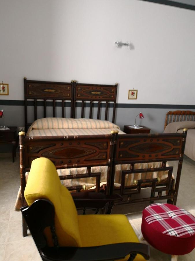 B&B Ex Magazzeno Barlotti Paestum Bagian luar foto