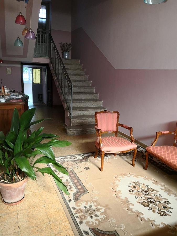 B&B Ex Magazzeno Barlotti Paestum Bagian luar foto